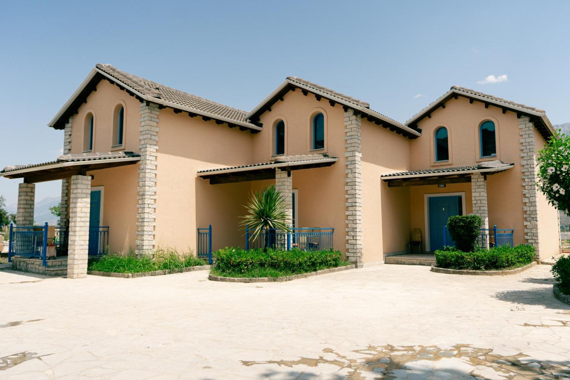 Kronos Village Gjirokastër Exterior foto